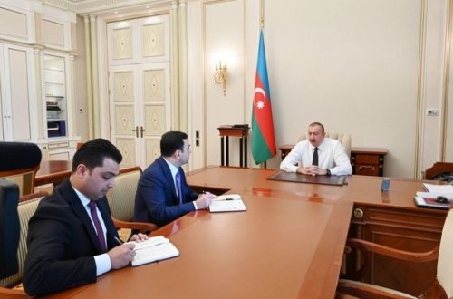 Президент Ильхам Алиев принял новоназначенных глав ИВ Исмаиллинского и Нефтчалинского районов - ФОТО