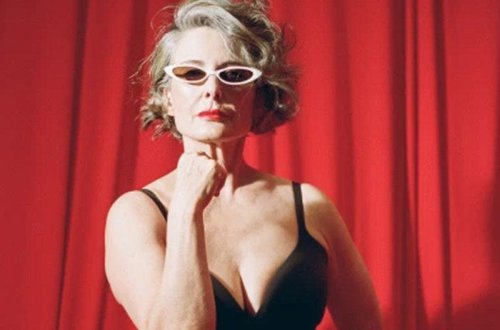 Ehtiraslı görünməyin yaşı yoxdur deyib, soyundular - FOTO