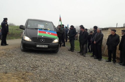 Тело солдата-шехида доставлено в родное село - ФОТО