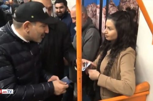 Erməni qız hər kəsin gözü qarşısında Paşinyanı təhqir etdi - VİDEO