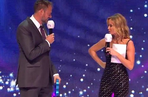 Məşhur aparıcı tədbirdə əxlaqsızlıq etdi - VİDEO - FOTO