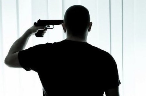 Tələbələrin əyləncə gecəsi: İçkili gənc özünü güllələyib öldürdü