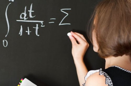 В Азербайджане завершилась регистрация по приему на работу учителей со срочными контрактами