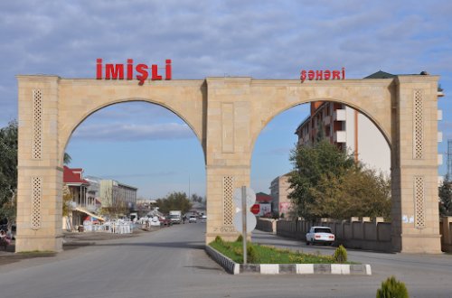 İmişli DOST mərkəzinin rəisi 200 kartı mənimsəyib - BİABIRÇI İDDİA