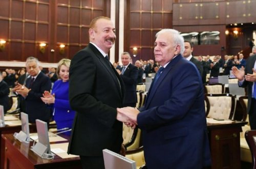 Prezident Oktay Əsədovla belə sağollaşdı (FOTOLAR)