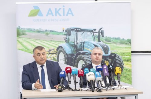 Fermerlərin kart hesablarına payızlıq əkinlərə görə 75 milyon manat subsidiya vəsaiti köçürülüb