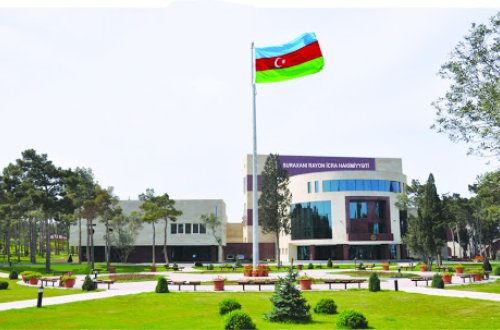 Suraxanıda BİABIRÇILIQ: İcra başçısının adı qəbirstanlıqda hallanır