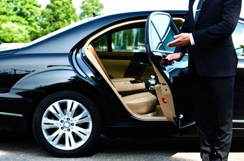 Milli Məclisin 16 deputatına xidməti avtomobil veriləcək - SİYAHI