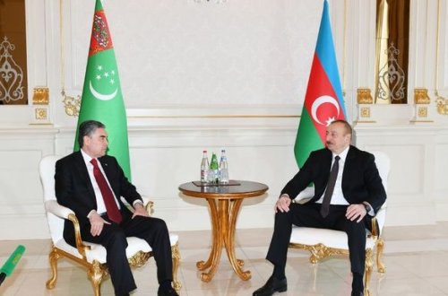 Президенты Азербайджана и Туркменистана выступили с заявлениями для прессы