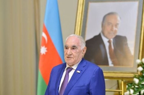 Fəttah Heydərov parlamentdə komissiya sədri oldu