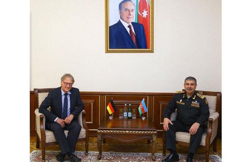 Azərbaycan və Almaniya arasında hərbi əməkdaşlıq müzakirə edilib