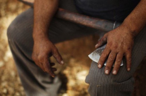 Masallıda mağazaya basqın: Əlindəki balta ilə...