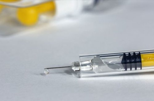 ABŞ-da ilk dəfə olaraq koronavirus peyvəndi test edilir
