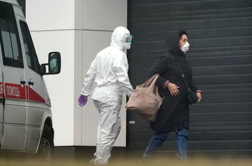 Rusiyada xəstə karantindən qaçdı, polislər səfərbər olundu