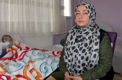 Əlil uşağın ayağını qırıb evə yolladılar - VİDEO