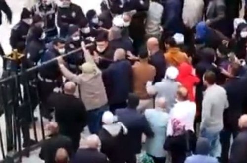 В Турции между пытавшимися сбежать из карантина и полицией произошло столкновение - ВИДЕО