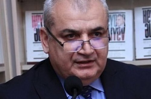 Göydə peykimiz də var... Amma təhsilimiz yerdə sürünür