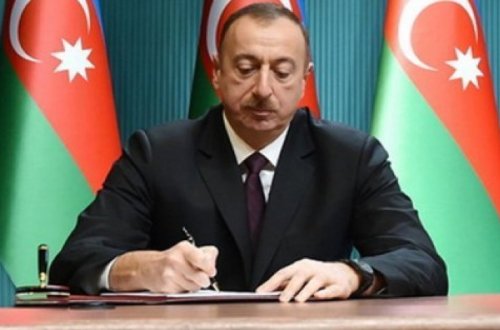 Президент Азербайджана утвердил новый состав правкомиссии по сотрудничеству с Москвой