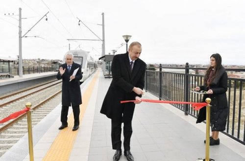 İlham Əliyev dəmir yolunun açılışında - FOTO