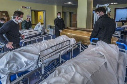 İtaliyadakı xəstəxanadan İLK GÖRÜNTÜLƏR - MORQDA YER YOXDUR - FOTO