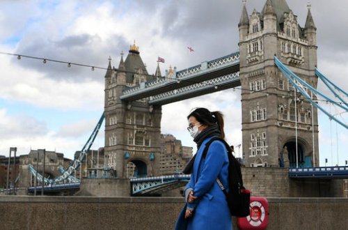 Британцев призвали отказаться от поездок на дачи