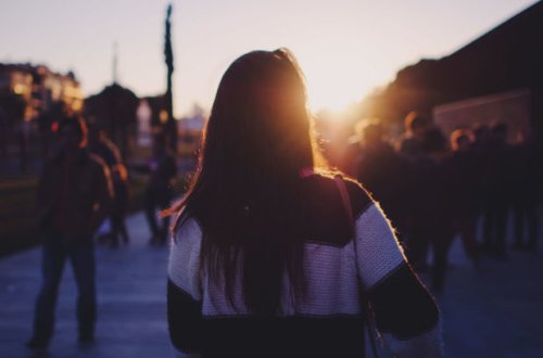 В Баку 20-летняя девушка пропала без вести