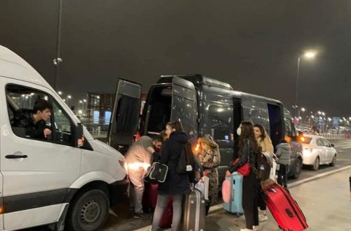 Azərbaycanlı tələbələr gecə saatlarında belə xilas edildi - AÇIQLAMA/VİDEO