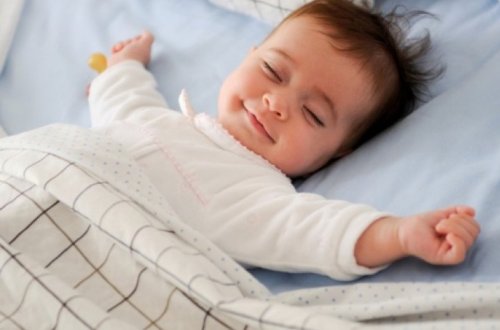 В Азербайджане повысят пособия по уходу за ребенком до трех лет