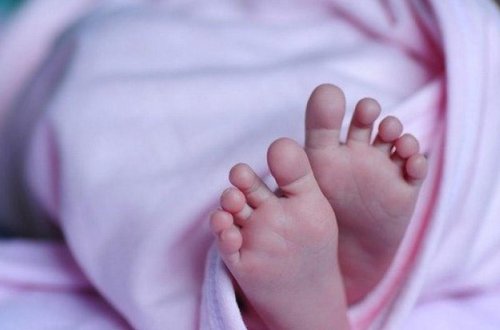 Yeni doğulan körpəyə Korona adı verildi