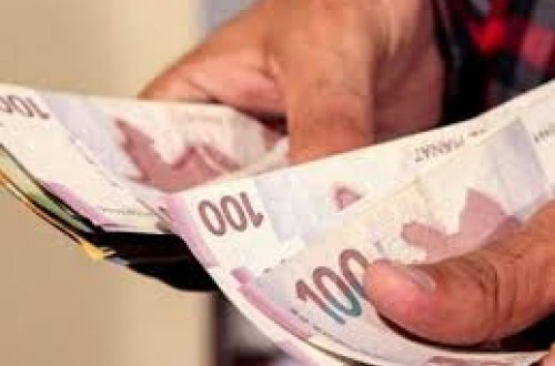 Azərbaycanda bu şəxslərin maaşları beş dəfə artırıldı - QƏRAR