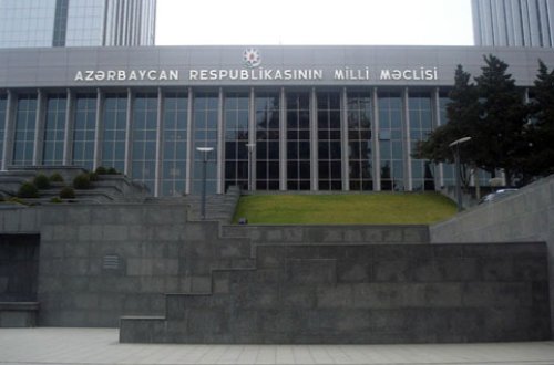 Milli Məclisdən 65 yaşdan yuxarı deputatlara XƏBƏRDARLIQ
