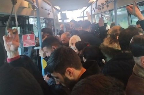 Bakıda marşrut avtobusu hökumətin qərarını belə pozdu - FOTO