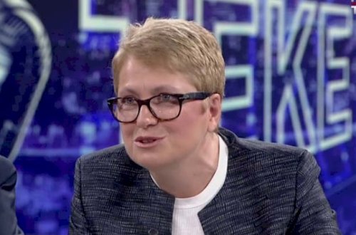 Rektor koronavirusa yoluxdu – Ərini və oğlunu da yoluxdurdu