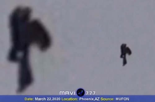 ABŞ-da göydə uçan insanabənzər fiqur görənləri qorxutdu – VİDEO