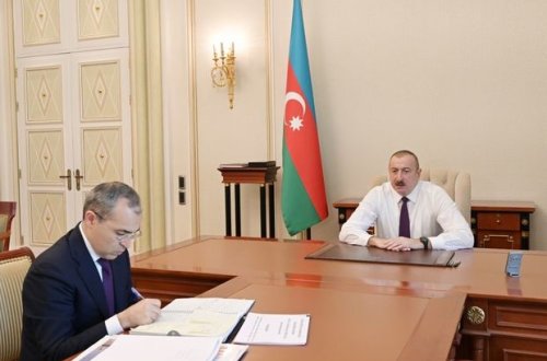 Президент Ильхам Алиев принял министра экономики - ФОТО