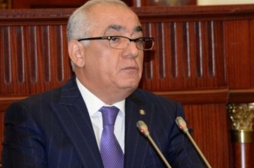 İş adamları Zakir Fərəcovdan Baş Nazir Əli Əsədova şikayət etdilər