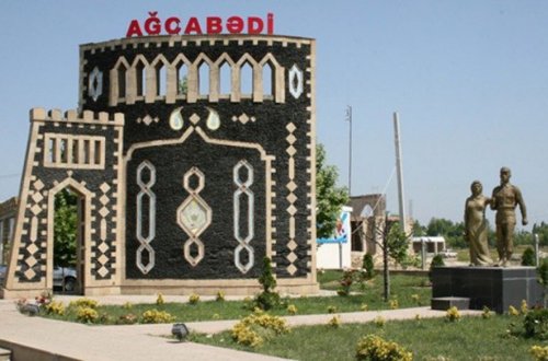 “ƏLİ” ticarət mərkəzinin rəhbərinə 10 manat borcu qaldı, mağazasını bağladılar – PREZİDENTƏ ŞİKAYƏT