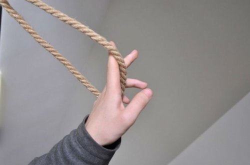 İşçi çörək zavodunda özünü asdı