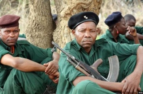 Hərbçi paltarı geymiş cinayətkarlar yaşlı qadını zorlayaraq qətlə yetiriblər