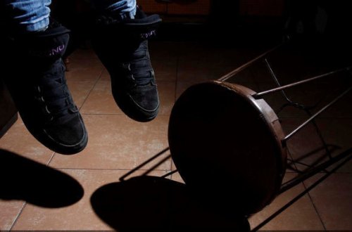 В Шеки работник хлебозавода покончил с собой