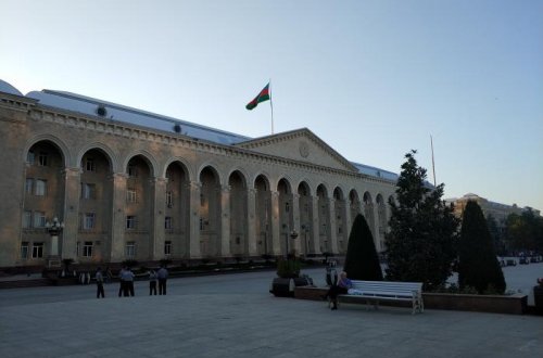 İcra başçısının müavini vəzifəsindən azad edildi