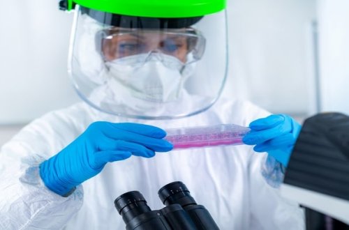 Həkim 70 il əvvəl yaradılan koronavirus dərmanı haqqında danışıb