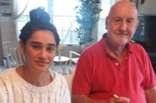 81 yaşlı kişiyə ərə gedən gənc aktrisa adını dəyişdi