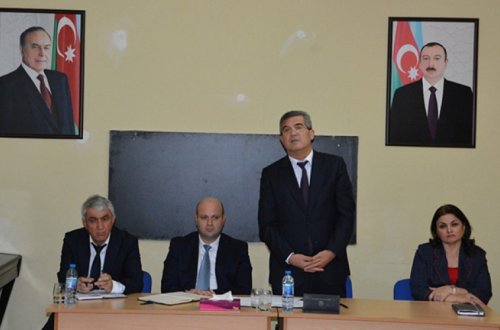 İcra başçısının yardım kampaniyası “topa tutuldu” - FOTO