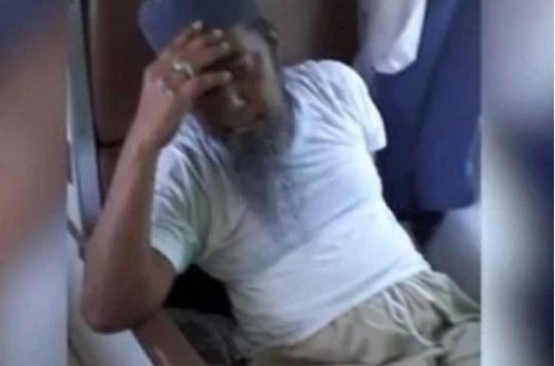 Koronavirusa yoluxan insan ölümündən qabaq başqasının üzünə tüpürdü – FOTO/VİDEO