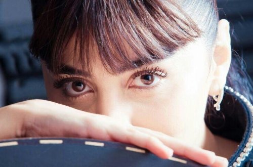 Nanə verilişə çağırdığı məşhurların qızdırmasını ölçüb EFİRƏ BURAXDI - VİRUSA GÖRƏ - FOTO