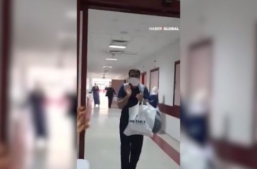 Xəstəxananı alqış sədaları ilə tərk etdi - VİDEO