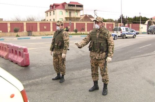 İş adamı karantini pozdu, maşınla yol qurğularını qırıb keçdi