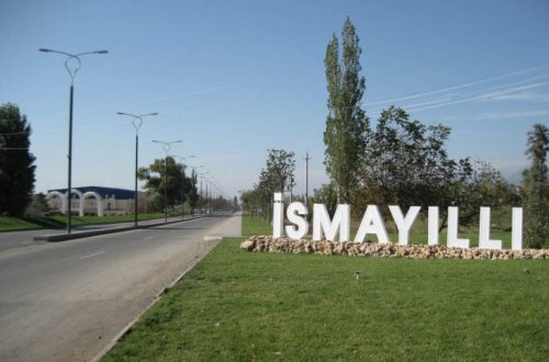 İsmayıllıda ac qalan ailə: Aclıqdan torpaq və qurumuş suvaq yeyirik – VİDEO