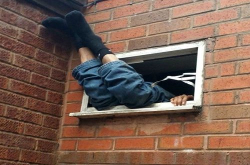 Bir gündə 20 oğurluq: Bakıda mağazanın pəncərəsindən 100 manatlıq ət oğurlandı